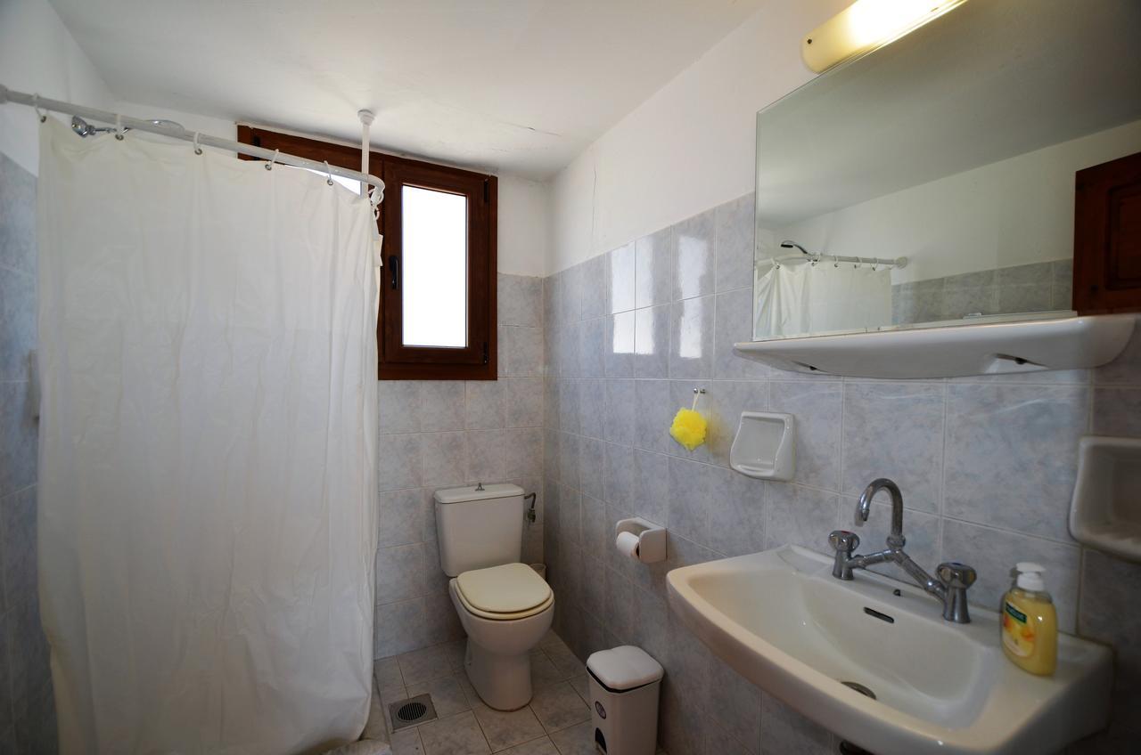 אורנוס Madoupa Beach Apartments מראה חיצוני תמונה